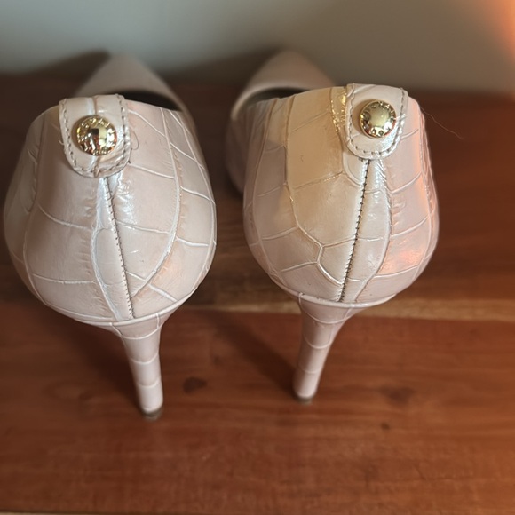 Mk shoes size 7 M - Picture 5 of 8